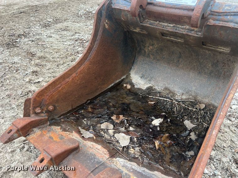 image for item NN9331 (2) Bobcat buckets 