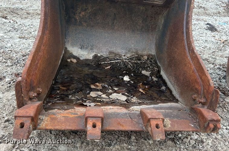 image for item NN9331 (2) Bobcat buckets 