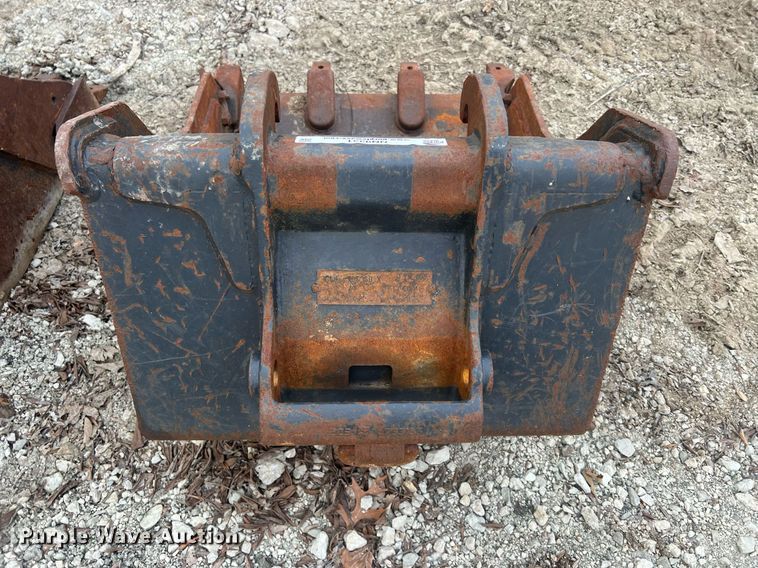 image for item NN9331 (2) Bobcat buckets 