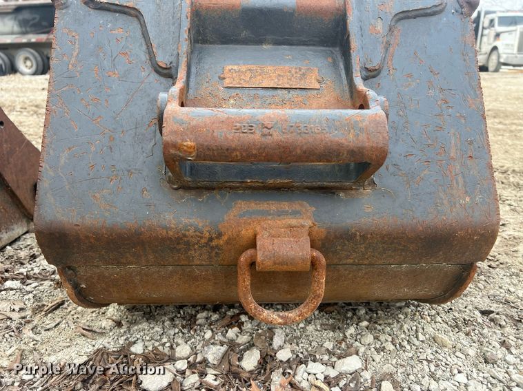 image for item NN9331 (2) Bobcat buckets 