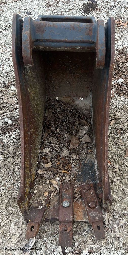 image for item NN9331 (2) Bobcat buckets 