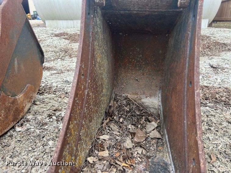 image for item NN9331 (2) Bobcat buckets 