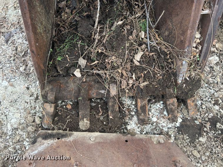 image for item NN9332 (5) Case backhoe buckets