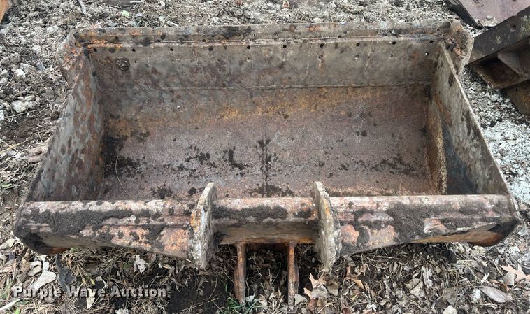 image for item NN9332 (5) Case backhoe buckets