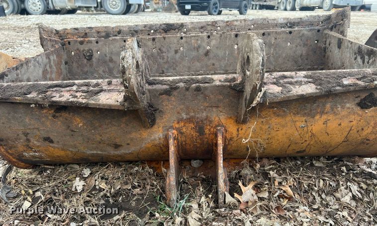 image for item NN9332 (5) Case backhoe buckets