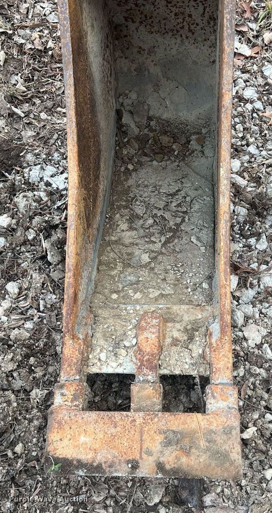 image for item NN9332 (5) Case backhoe buckets