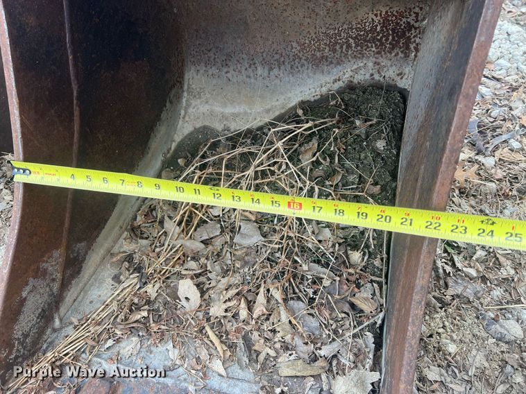 image for item NN9332 (5) Case backhoe buckets