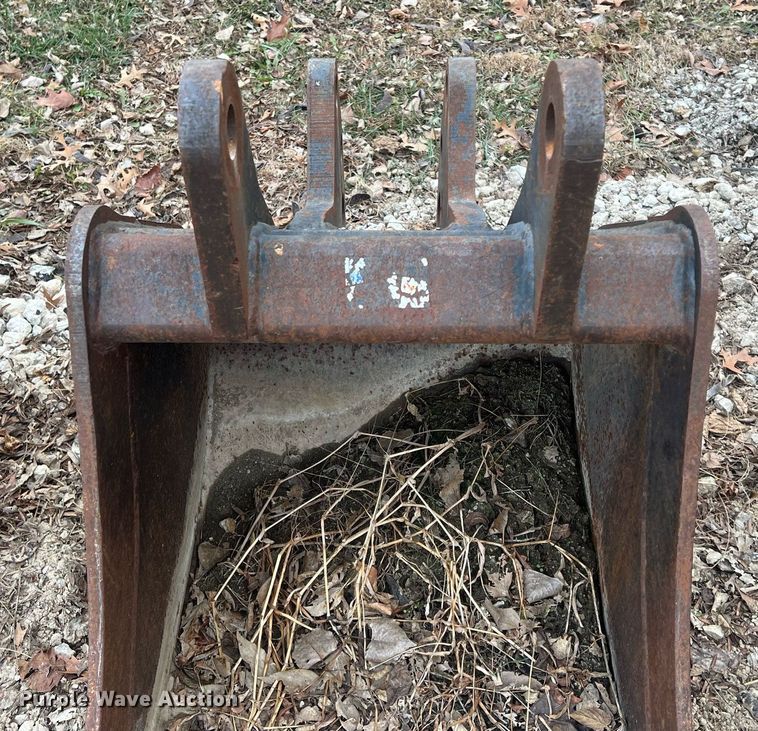 image for item NN9332 (5) Case backhoe buckets