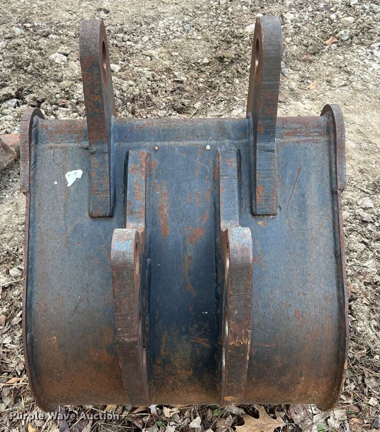 image for item NN9332 (5) Case backhoe buckets