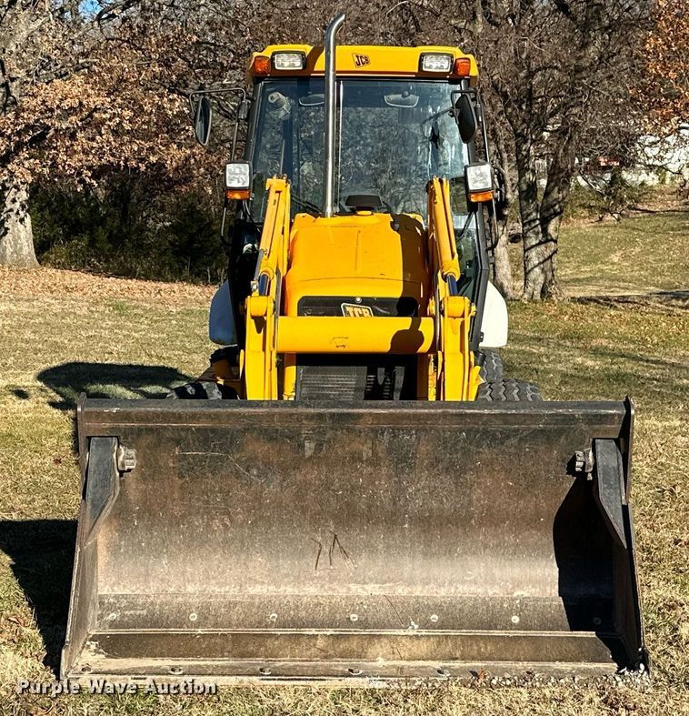 image for item NO9480 2004 JCB 212SU landscape tractor