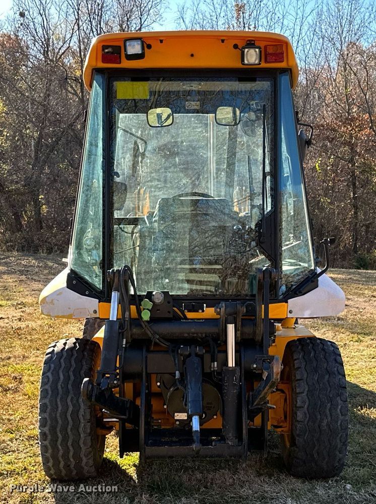 image for item NO9480 2004 JCB 212SU landscape tractor