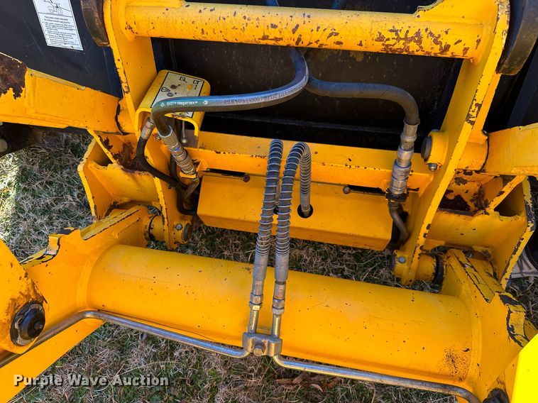 image for item NO9480 2004 JCB 212SU landscape tractor