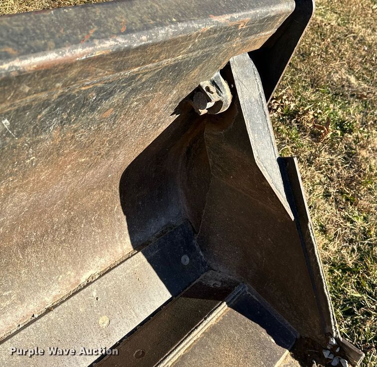 image for item NO9480 2004 JCB 212SU landscape tractor