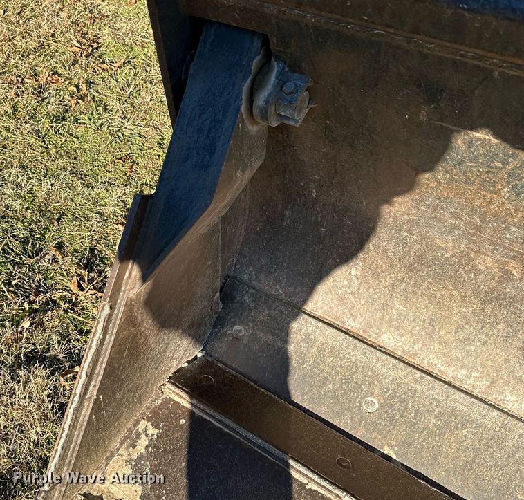 image for item NO9480 2004 JCB 212SU landscape tractor