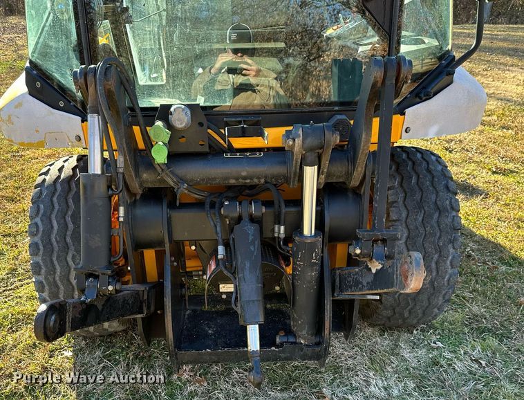 image for item NO9480 2004 JCB 212SU landscape tractor