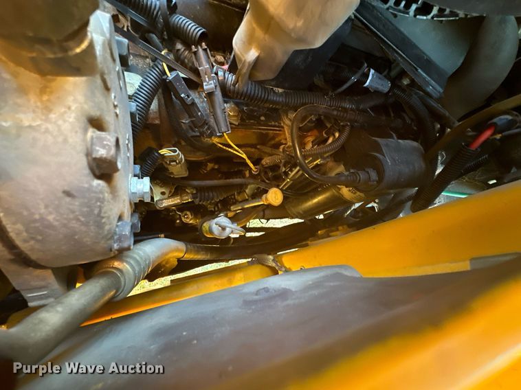 image for item NO9480 2004 JCB 212SU landscape tractor