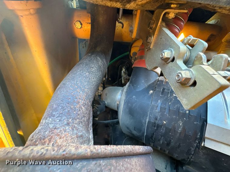 image for item NO9480 2004 JCB 212SU landscape tractor