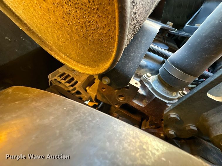 image for item NO9480 2004 JCB 212SU landscape tractor