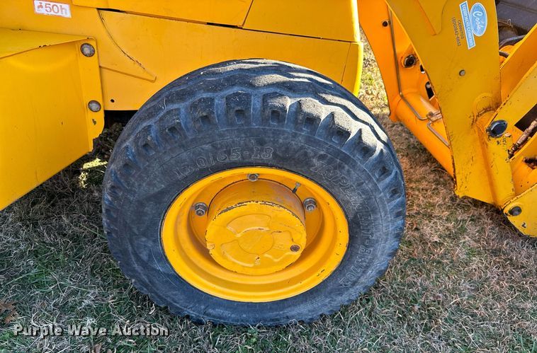 image for item NO9480 2004 JCB 212SU landscape tractor