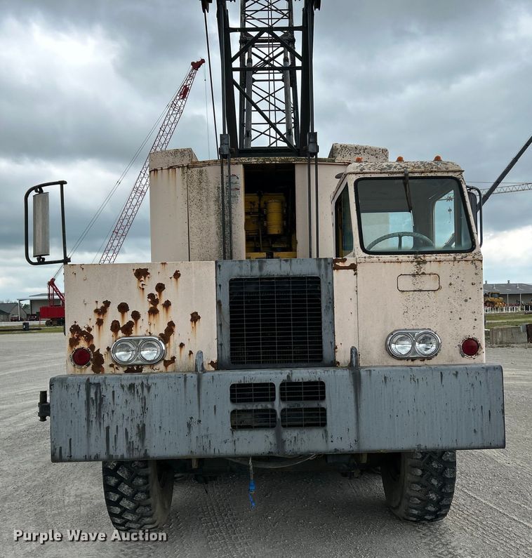 image for item OK9732 1973 P&H 650ATC  crane