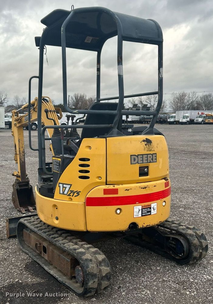 image for item OM9196 2005 John Deere 17 ZTS  mini excavator