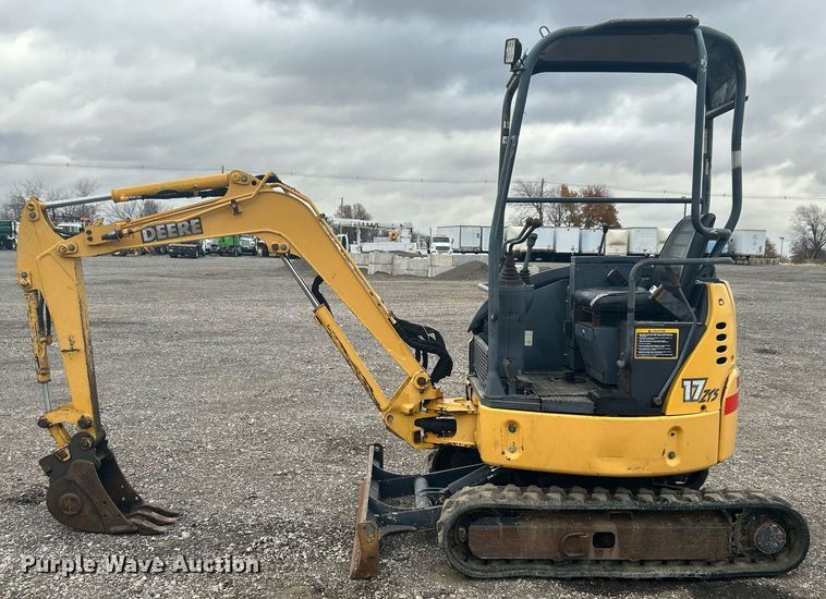 image for item OM9196 2005 John Deere 17 ZTS  mini excavator