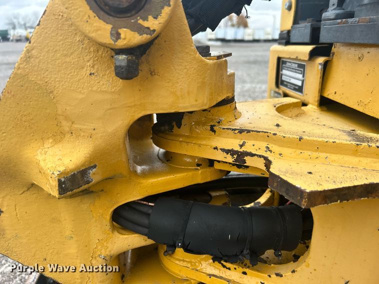 image for item OM9196 2005 John Deere 17 ZTS  mini excavator