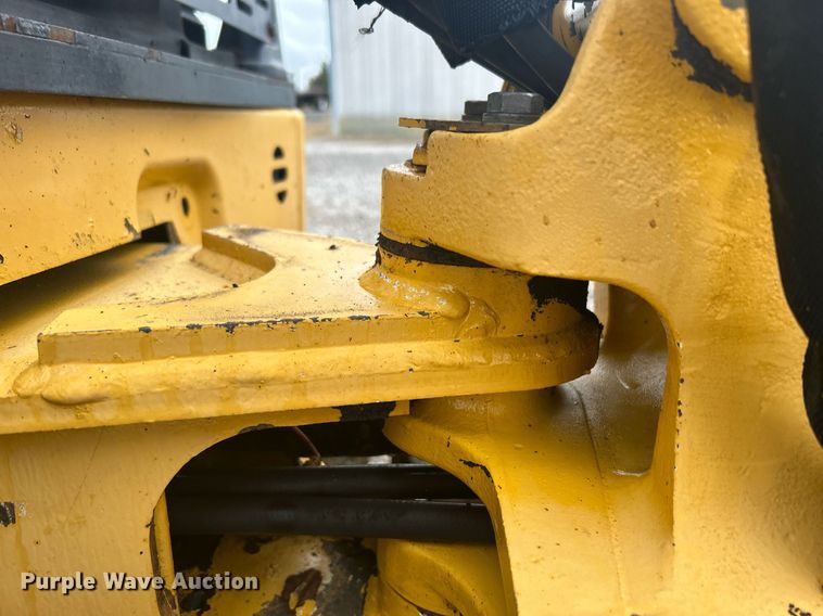 image for item OM9196 2005 John Deere 17 ZTS  mini excavator