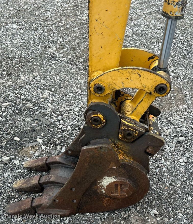 image for item OM9196 2005 John Deere 17 ZTS  mini excavator