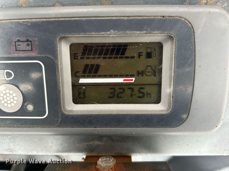 image for item OM9196 2005 John Deere 17 ZTS  mini excavator