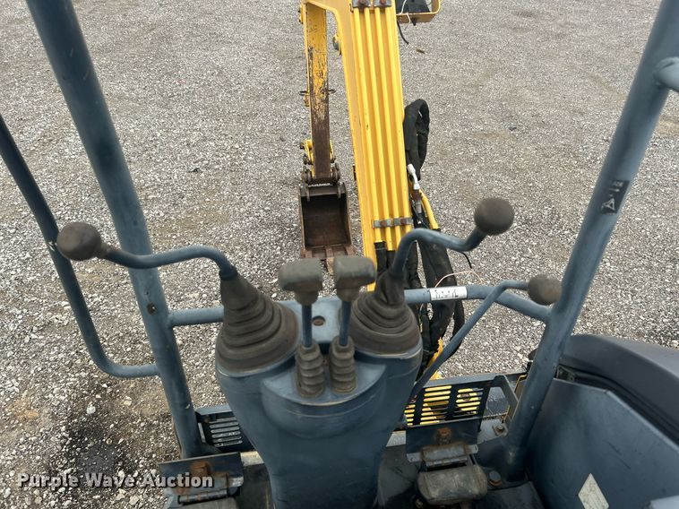 image for item OM9196 2005 John Deere 17 ZTS  mini excavator