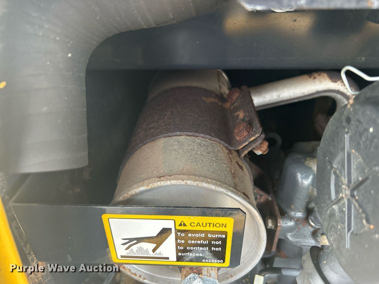 image for item OM9196 2005 John Deere 17 ZTS  mini excavator