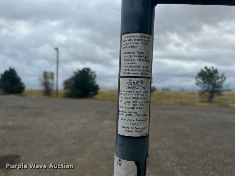 image for item OM9196 2005 John Deere 17 ZTS  mini excavator