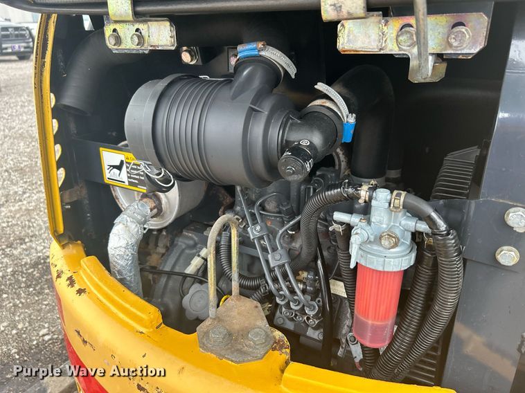 image for item OM9196 2005 John Deere 17 ZTS  mini excavator