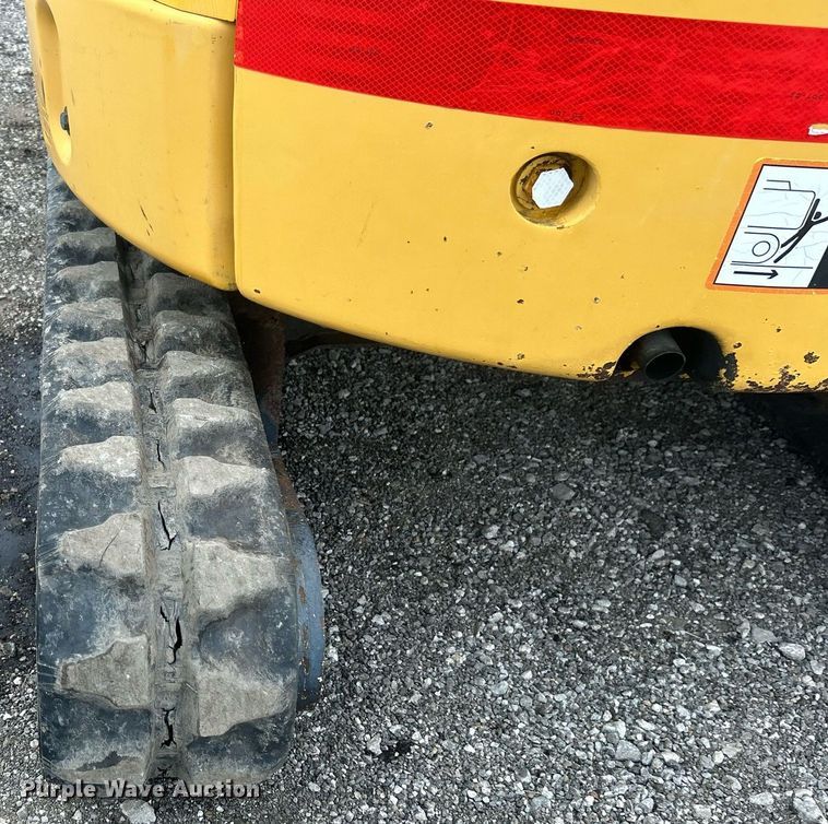 image for item OM9196 2005 John Deere 17 ZTS  mini excavator