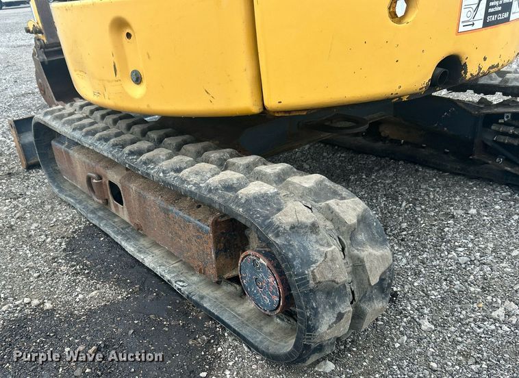 image for item OM9196 2005 John Deere 17 ZTS  mini excavator