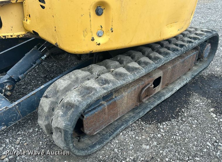 image for item OM9196 2005 John Deere 17 ZTS  mini excavator