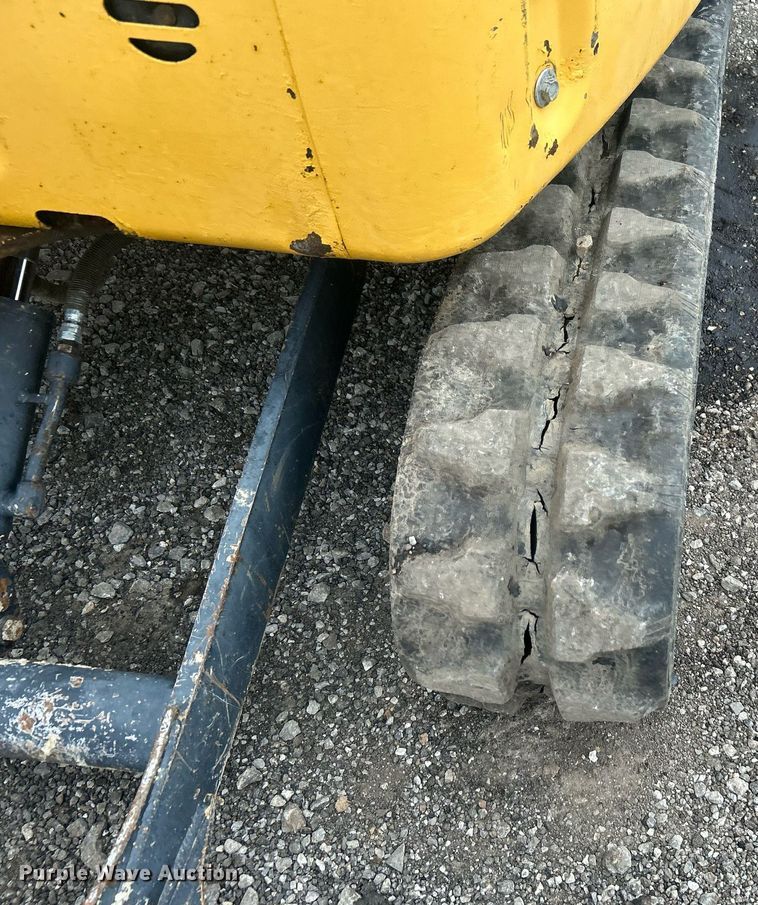 image for item OM9196 2005 John Deere 17 ZTS  mini excavator