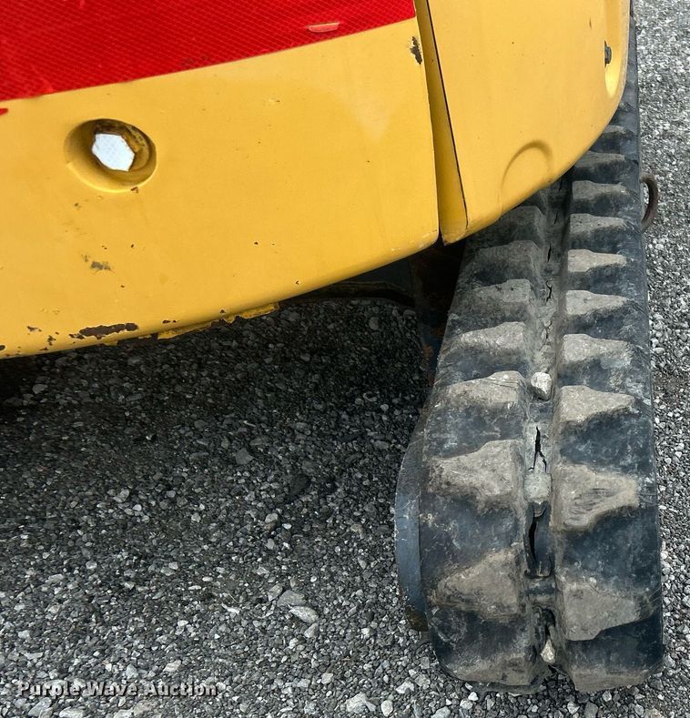 image for item OM9196 2005 John Deere 17 ZTS  mini excavator