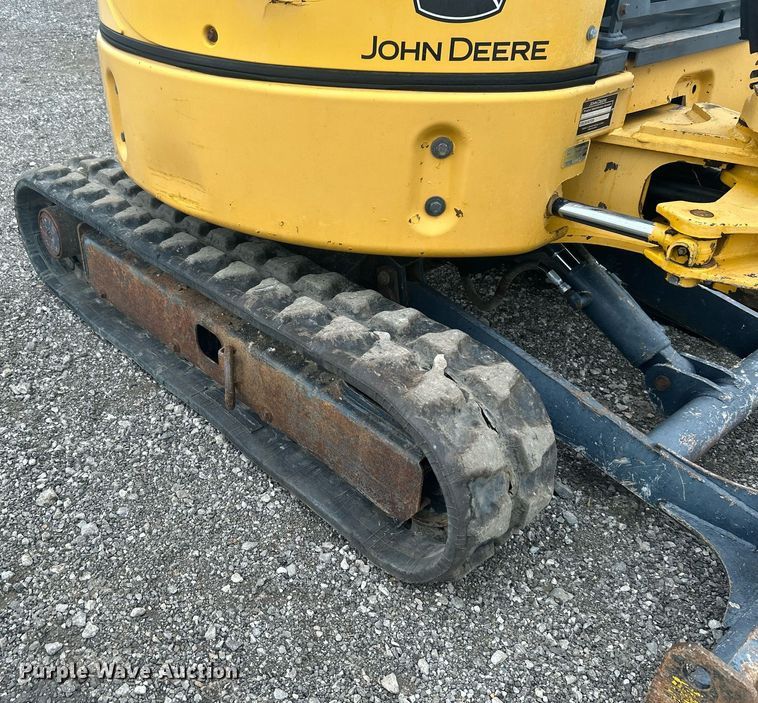 image for item OM9196 2005 John Deere 17 ZTS  mini excavator