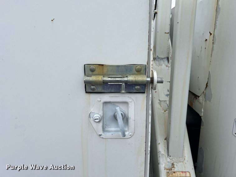 image for item OM9199 1998 GMC C8500 digger derrick truck