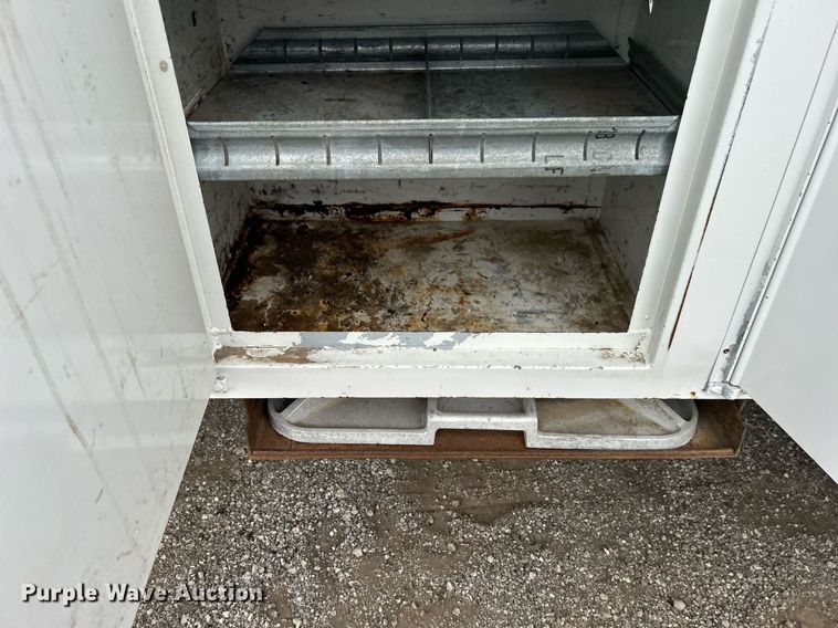 image for item OM9199 1998 GMC C8500 digger derrick truck