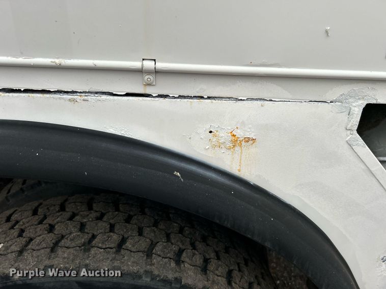 image for item OM9199 1998 GMC C8500 digger derrick truck