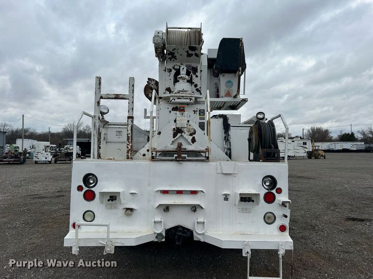 image for item OM9199 1998 GMC C8500 digger derrick truck