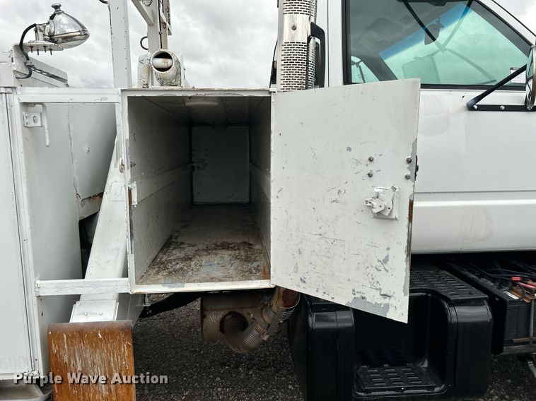 image for item OM9199 1998 GMC C8500 digger derrick truck