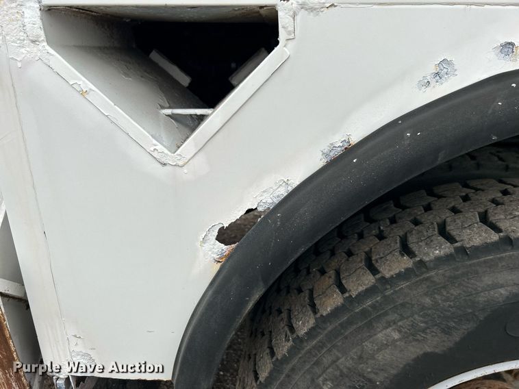 image for item OM9199 1998 GMC C8500 digger derrick truck