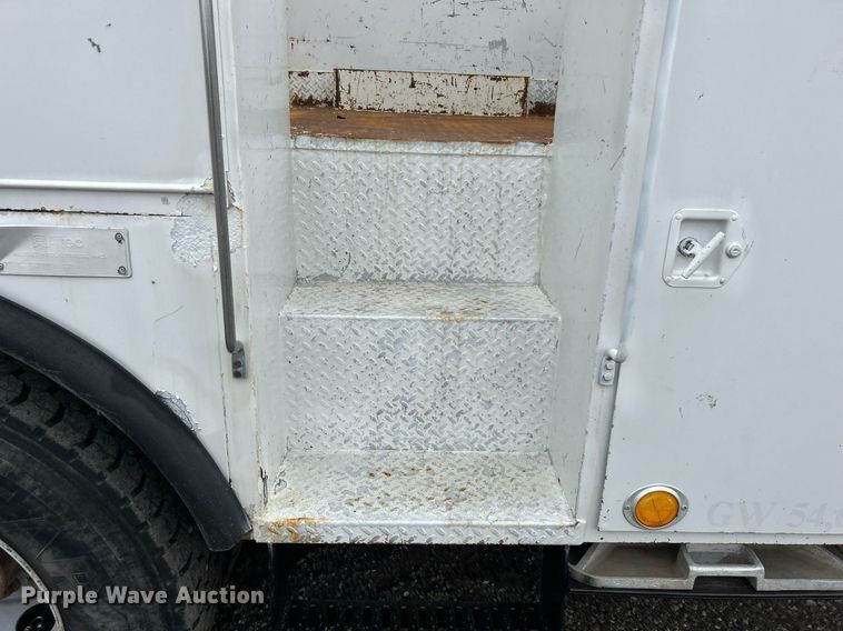 image for item OM9199 1998 GMC C8500 digger derrick truck