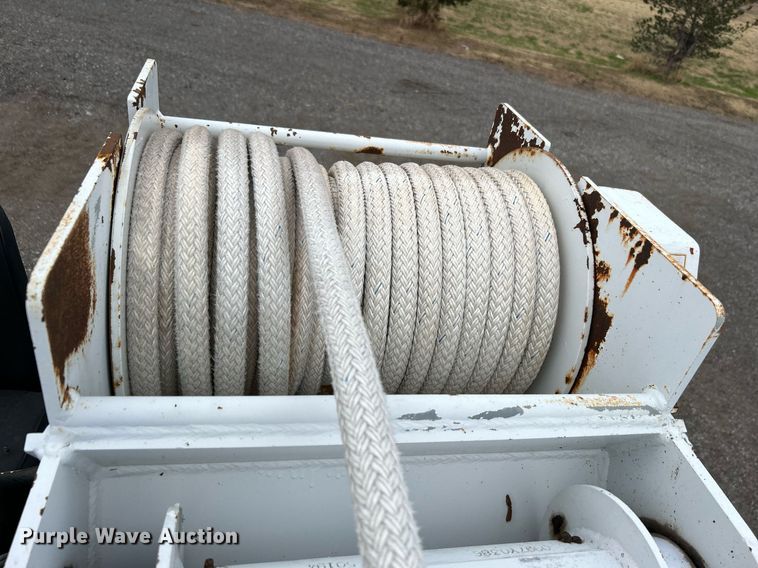 image for item OM9199 1998 GMC C8500 digger derrick truck