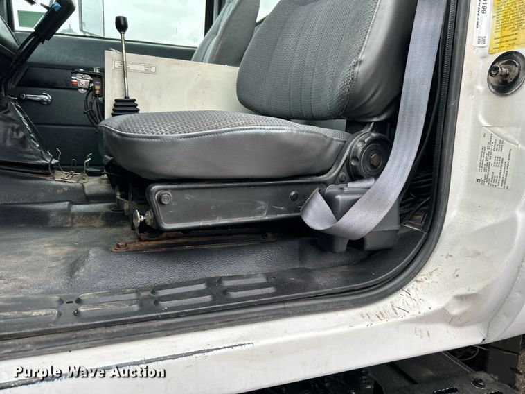 image for item OM9199 1998 GMC C8500 digger derrick truck