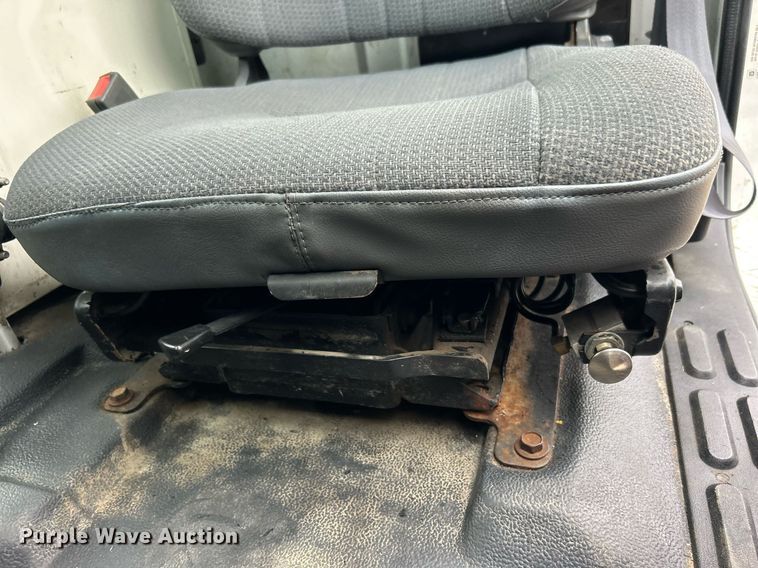 image for item OM9199 1998 GMC C8500 digger derrick truck